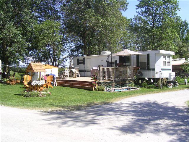 Camping - Mariner's Paradise Trailer Park